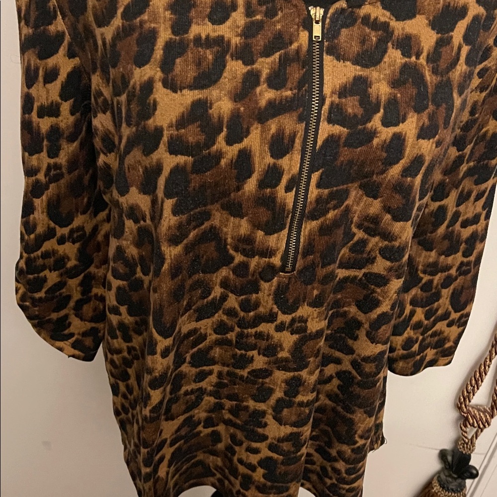 Wild Style Leopard Print Zip Blouse - Picture 3 of 8